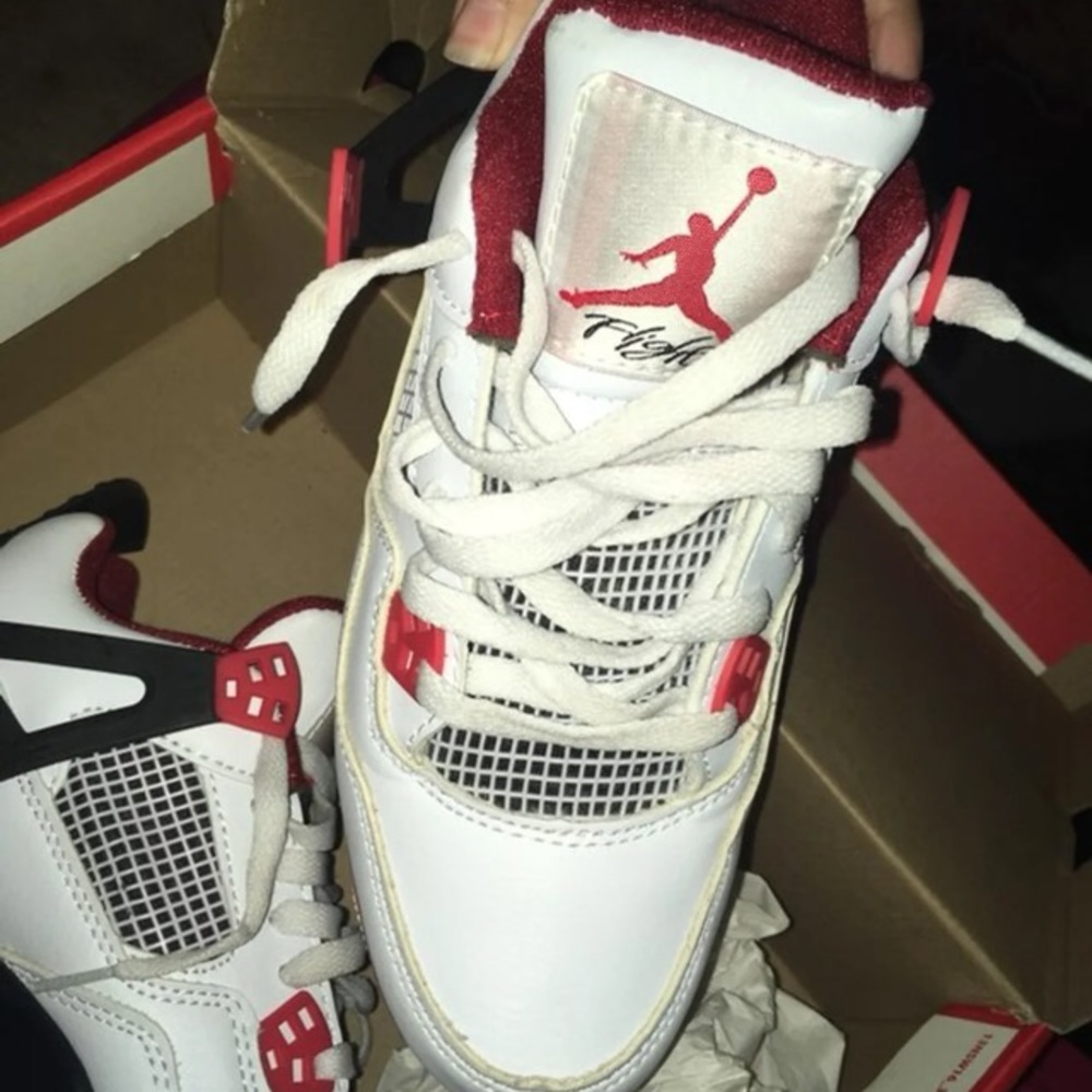 Jordan 4s - Picture 5 of 5